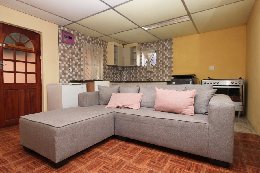 2 Bedroom Property for Sale in Elsies River Western Cape